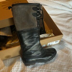 Amazing condition Ugg Becloud